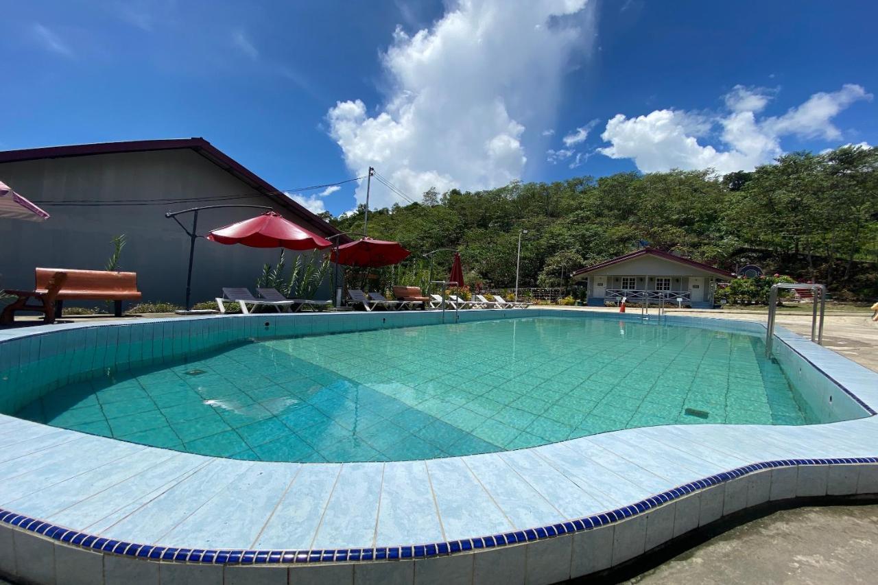 Spot On 90279 Kinomulok Garden Hotel Ranau Eksteriør billede