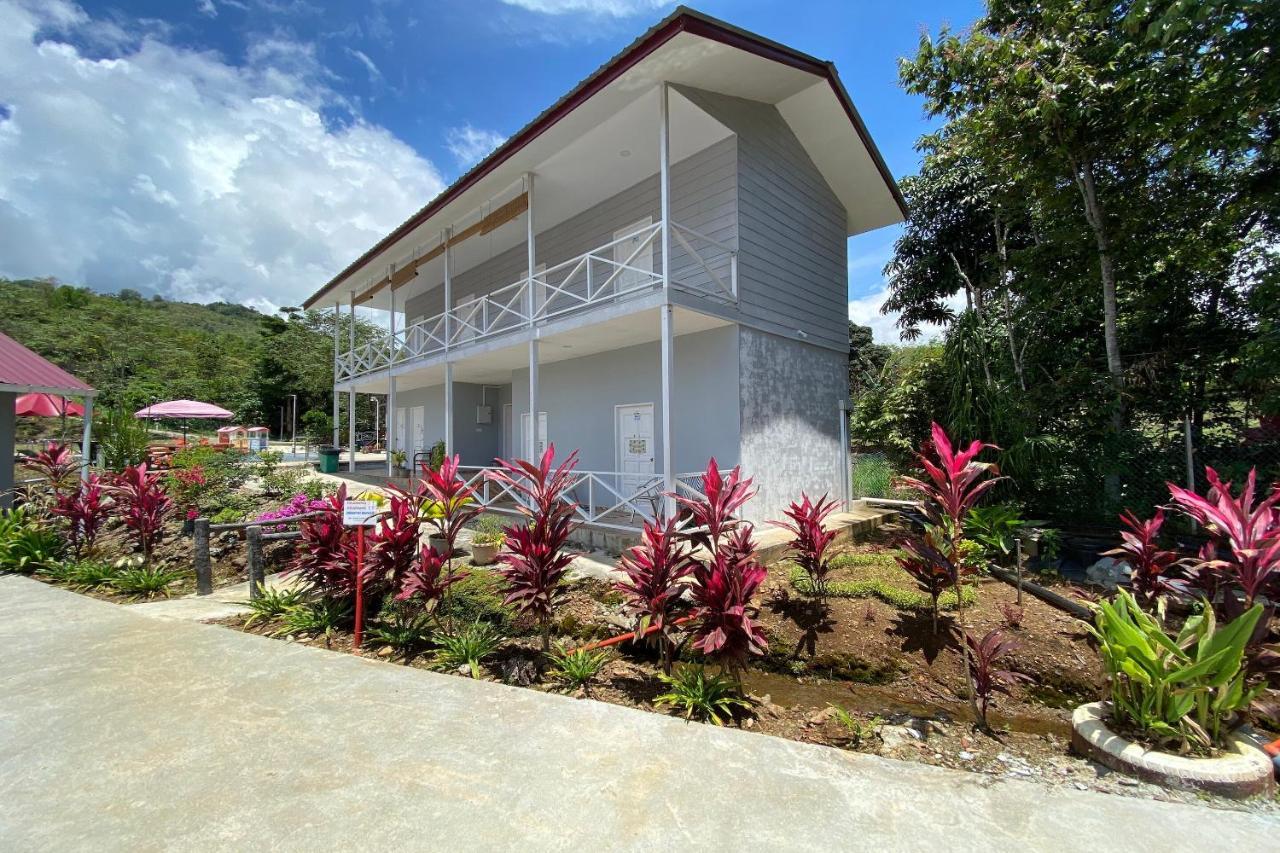 Spot On 90279 Kinomulok Garden Hotel Ranau Eksteriør billede